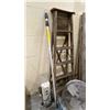 Image 5 : NOMA OIL HEATER, PLASTIC HOSE REEL, PATTON METAL FAN & WOODEN 6' LADDER
