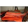 Image 4 : GROUP OF TRAFFIC CONTROL TREE FLAGS & REFLECTIVE ROADSIDE TRIANGLES