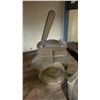 Image 3 : PAIR OF 4" BRASS GATE VALVES