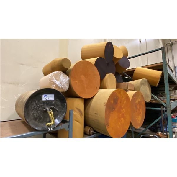 LARGE GROUP OF ASSORTED PLUMBING PIGS