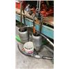 Image 2 : 2 LARGE INDUSTRIAL PIPE VIBRATORS WITH EXTRA PARTS