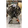 Image 2 : HEAVY DUTY INDUSTRIAL METAL HOSE REEL WITH HOSE