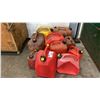 Image 1 : GROUP OF ASSORTED JERRY CANS