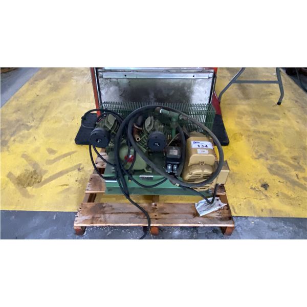 SWAN SVU-202 SMALL BELT DRIVEN PISTON AIR COMPRESSOR WITH SLIDING TRAY