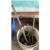 Image 1 : PAIL OF ASSORTED HEAVY DUTY TAPS AND DIES