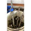 Image 2 : PAIL OF ASSORTED HEAVY DUTY TAPS AND DIES