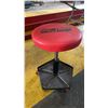 Image 2 : RED METAL 10 DRAWER TOOL CHEST & MECHANICS MOBILE STOOL