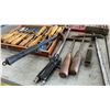 Image 5 : TAP AND DIE SET, CHISEL SET, ARROW RIVET GUN & ASSORTED HAND TOOLS,