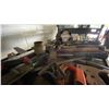 Image 4 : SHELF OF ASSORTED HAND TOOLS