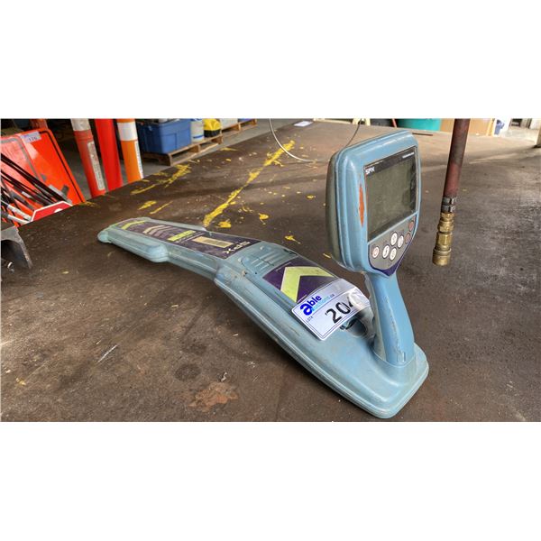 RADIODETECTION RD8000 PDL CABLE AND PIPE LOCATOR RECEIVER