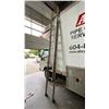 Image 1 : ALUMINUM EXTENSION LADDER APPROX 18FT