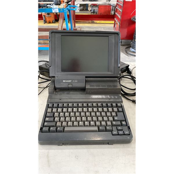 SHARP PC-5500 VINTAGE PORTABLE COMPUTER
