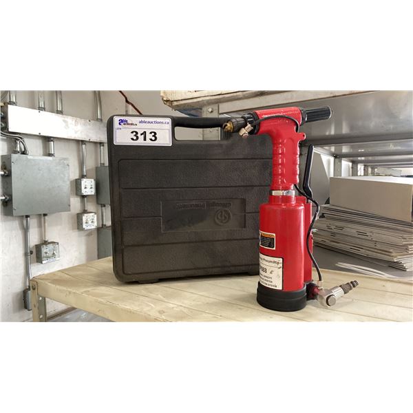 CHICAGO PNEUMATIC 3/16" RIVETER WITH HARD TRANSPORT CASE