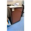 Image 1 : INDESIT BROWN VINTAGE MINI FRIDGE