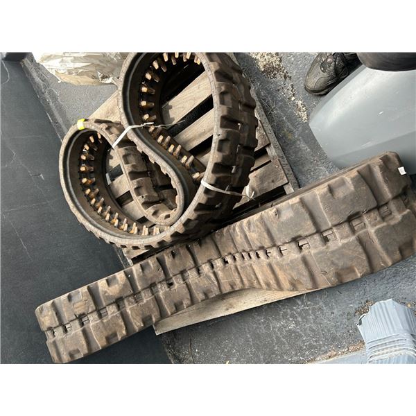 Skid Loader Tracks - Pair