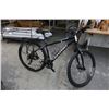 Image 2 : Cannondale Black Mountain Bike