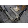 Image 2 : Crown Pallet Jack
