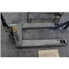 Image 3 : Crown Pallet Jack