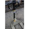 Image 4 : Crown Pallet Jack