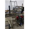 Image 2 : 5'  Rolling Stepladder
