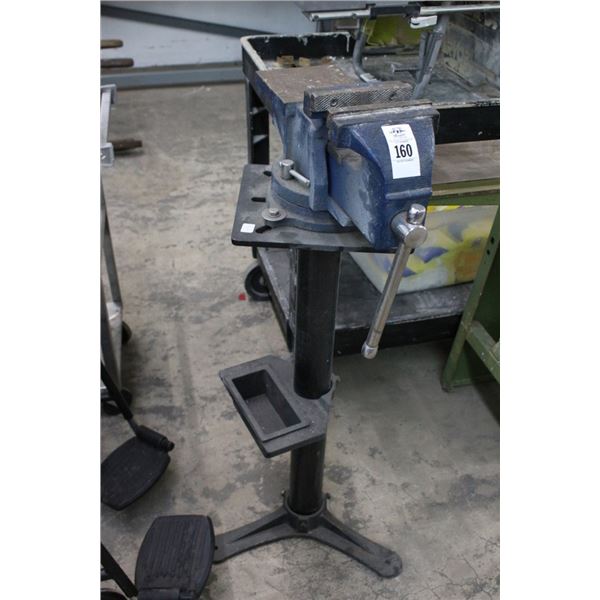Pedestal Mount Vise