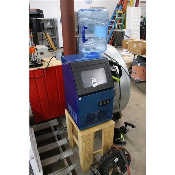Countertop Ice Maker w/Stand