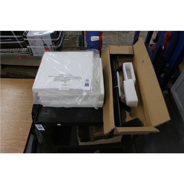 Art Canvas w/Mounting Bracket on Cart