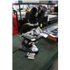 Image 1 : Microscope