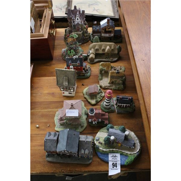 Pepper Cricket Market Collector Mini Homes - Some Damaged - 13
