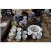 Image 1 : Asst. Coffee Mugs, Oil Lamp, Vases, Decor