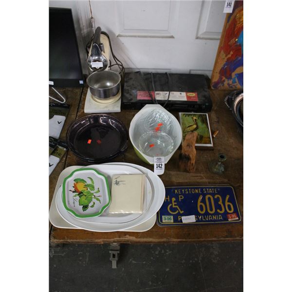 Vintage Mixer, Sony MP3 Player, Cookware, Serving Platter, Décor