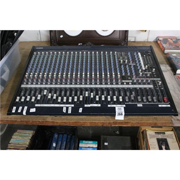 Yamaha MG24/14FX Mixing Console