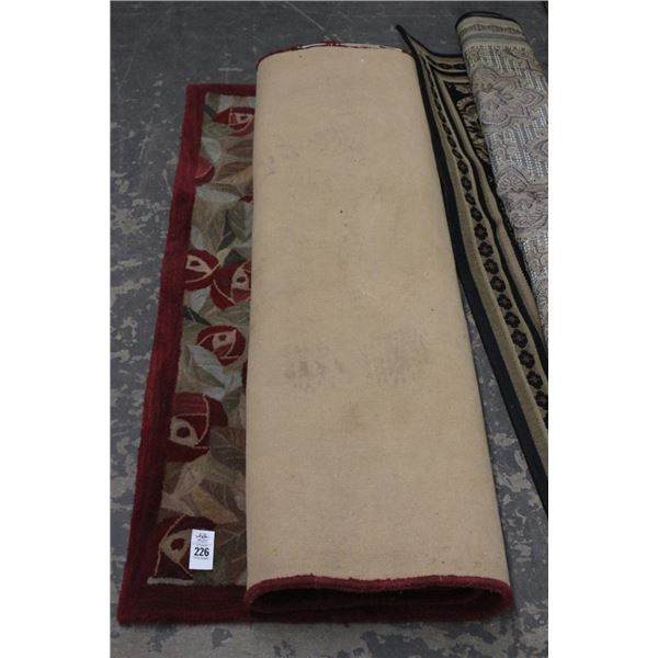 Red/Tan Approx.  5'  X  7'  Area Rug