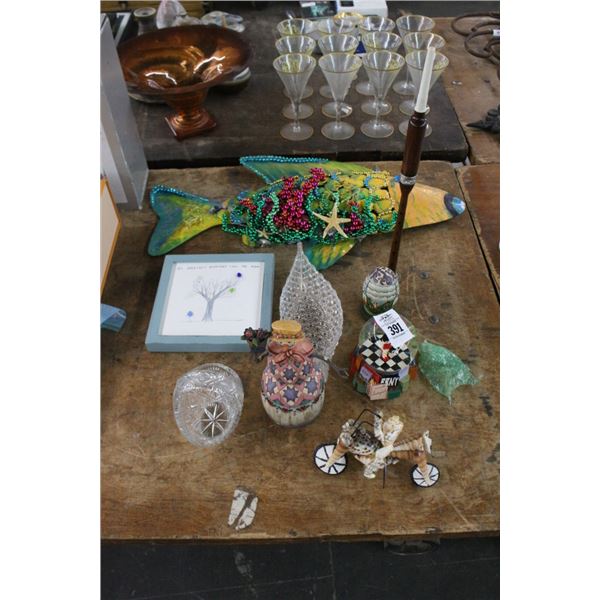 Sea Shell Bicycle, Betty Boop Snowglobe, Fish/Asst. Décor