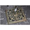 Image 1 : Cast Umbrella Base w/Wicker Armchair