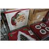 Image 3 : A Christmas Story Holiday Dishes