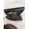 Image 6 : Vintage Irons