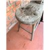 Image 2 : Antique Stitching Horse