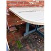 Image 3 : Drop-Leaf Patio Table