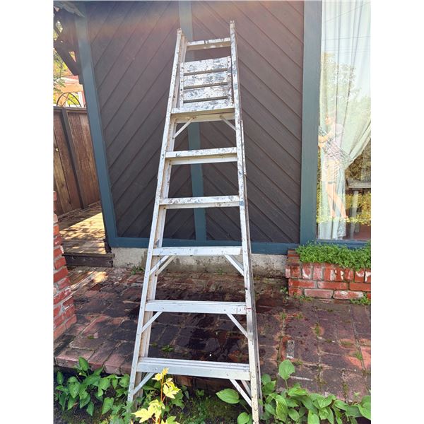 8' Folding Ladder