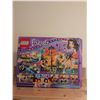 Image 3 : Wooden Shelf with LEGO Friends 41130, Battleship Game, Soccer Trophy, and Globe