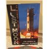 Image 4 : Apollo 11 25th Anniversary Lot with Poster, Badges, Books, Magazine