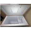 Image 3 : Wood's Chest Freezer White with Removable Basket