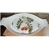 Image 2 : Collector Plate Lot, Decorative Platters & Vintage Souvenir Spoons