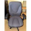 Image 2 : Black Office Chair and 4-Drawer Filing Cabinet