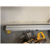 Image 6 : DeWalt Sliding Compound Mitre Saw With Stand and Brackets