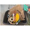Image 3 : Scotts Turf Builder Pro Spreader With Garden Tools and Accessories