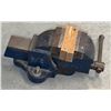 Image 1 : Record No. 3 1/2 Bench Vise with Wooden Jaw Inserts