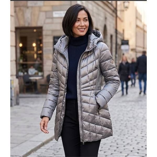 Bernardo Classic Gray Puffer Coat, Large