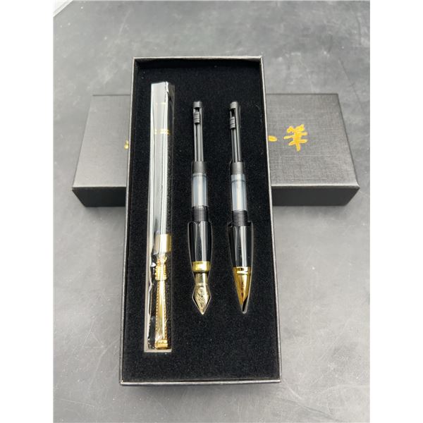 Black and Gold Fountain Pen Set with Extra Tips